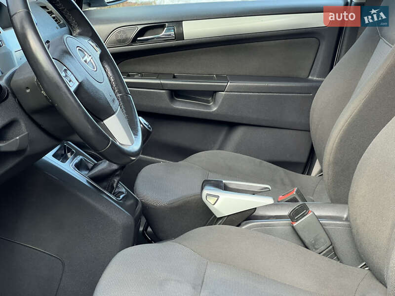 Минивэн Opel Zafira 2009 в Трускавце фото 31 Минивэн Opel Zafira 2009 в Трускавце