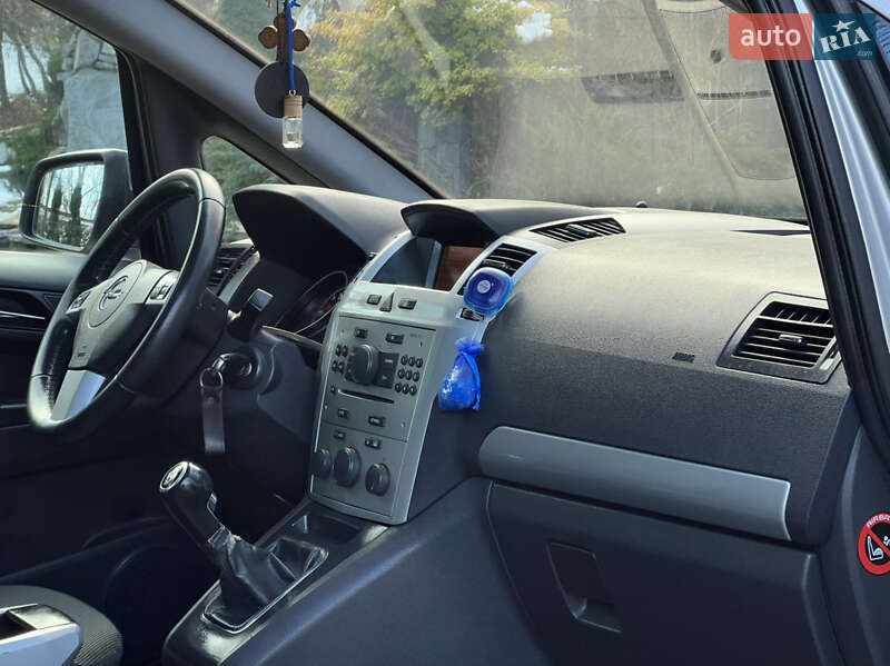 Минивэн Opel Zafira 2009 в Трускавце фото 43 Минивэн Opel Zafira 2009 в Трускавце