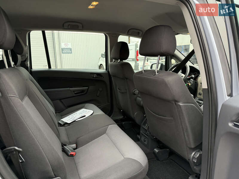 Минивэн Opel Zafira 2009 в Виннице