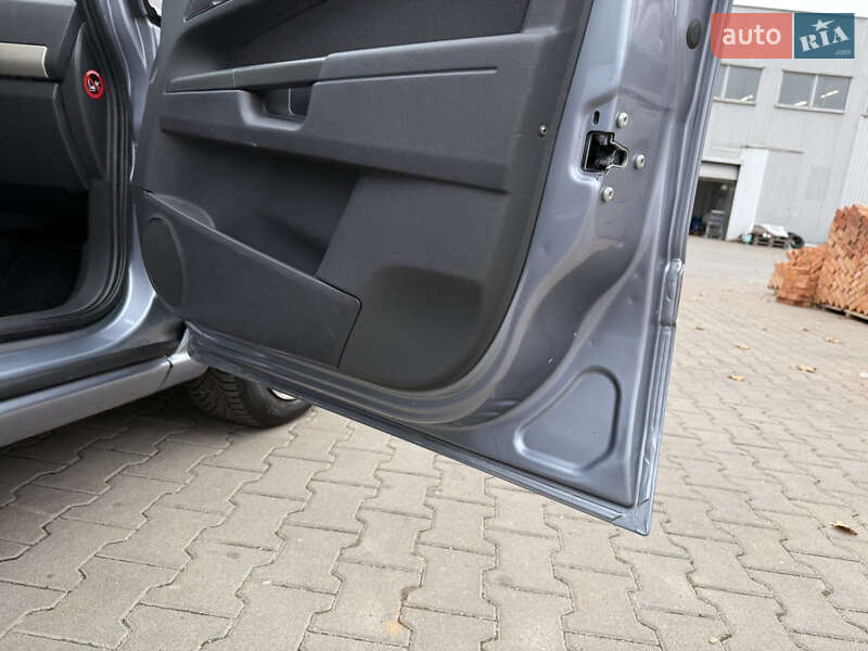 Минивэн Opel Zafira 2009 в Виннице