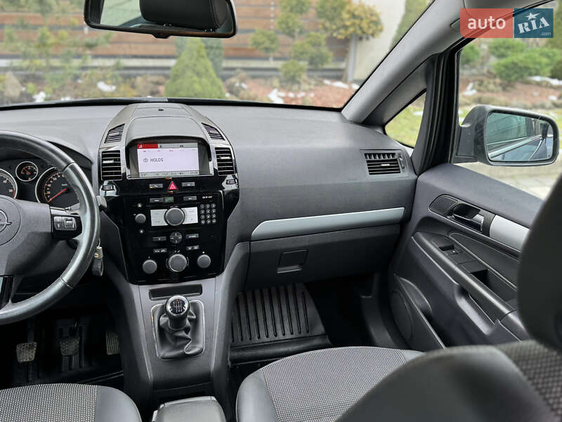 Мінівен Opel Zafira 2011 в Стрию