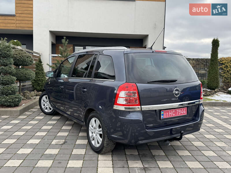 Мінівен Opel Zafira 2011 в Стрию