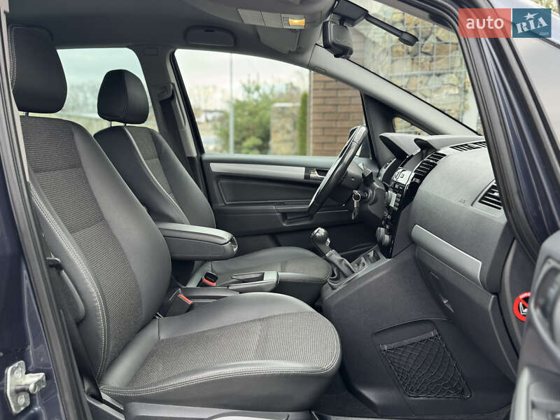 Мінівен Opel Zafira 2011 в Стрию