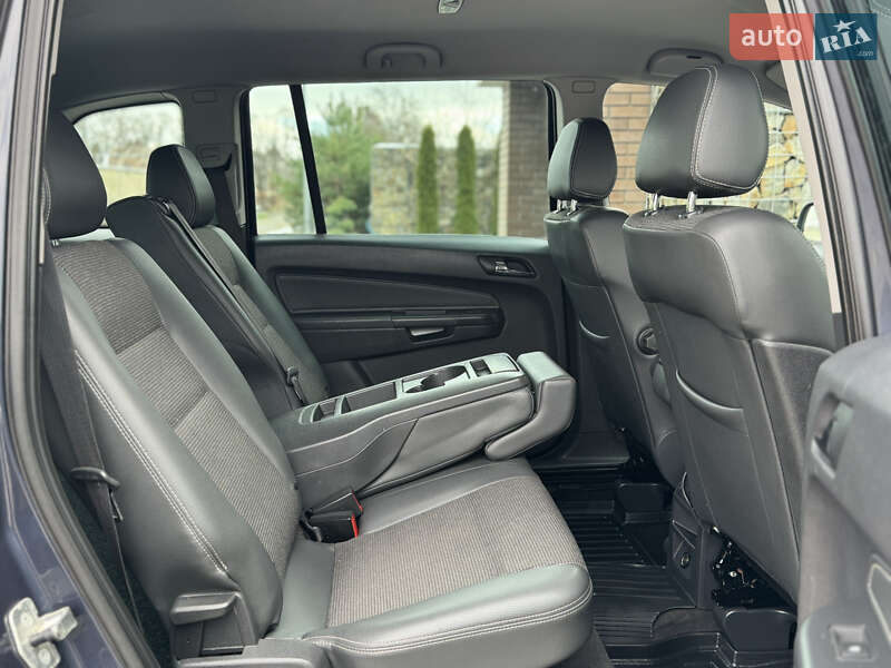 Мінівен Opel Zafira 2011 в Стрию