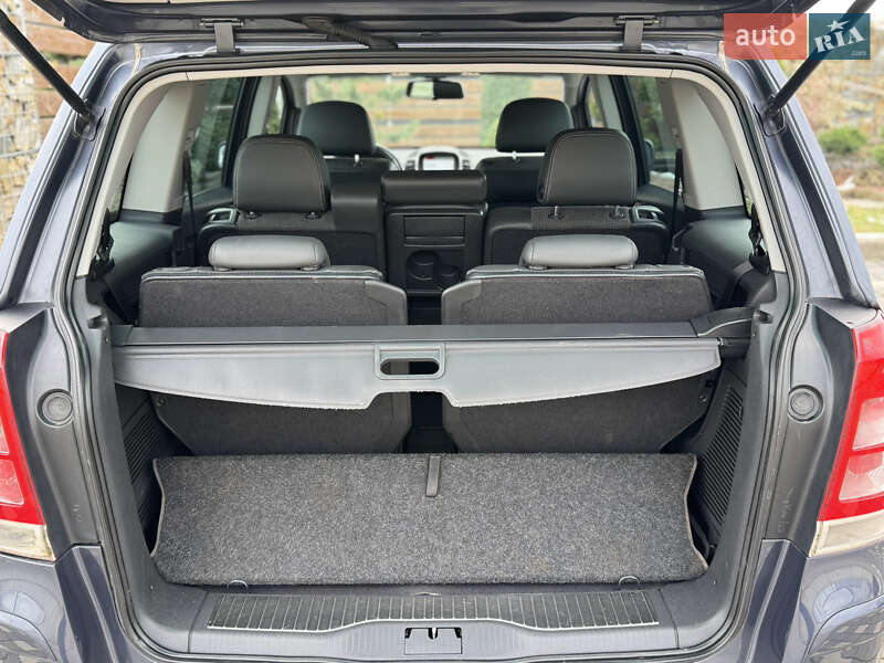 Мінівен Opel Zafira 2011 в Стрию