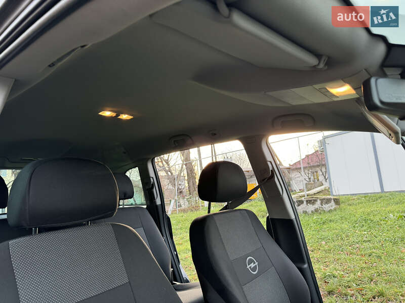 Минивэн Opel Zafira 2008 в Сокирянах