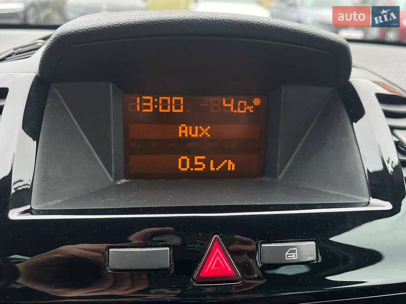 Мінівен Opel Zafira 2010 в Києві