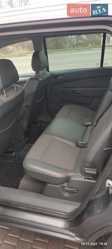 Минивэн Opel Zafira 2011 в Фастове