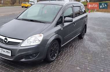 Минивэн Opel Zafira 2011 в Фастове