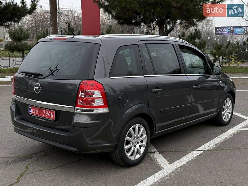 Минивэн Opel Zafira 2010 в Одессе