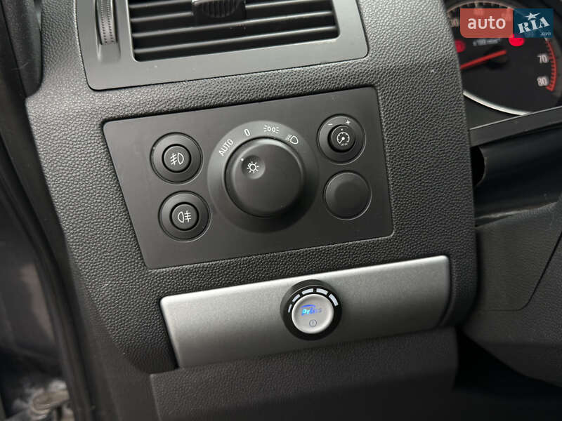 Минивэн Opel Zafira 2010 в Одессе