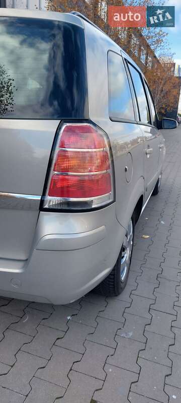Минивэн Opel Zafira 2008 в Белой Церкви