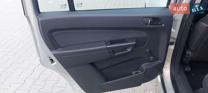 Минивэн Opel Zafira 2008 в Белой Церкви