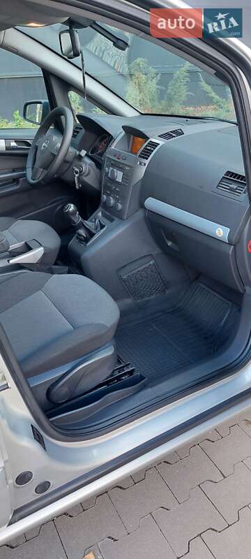 Минивэн Opel Zafira 2008 в Белой Церкви