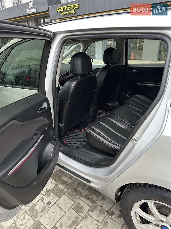 Мінівен Opel Zafira 2013 в Львові