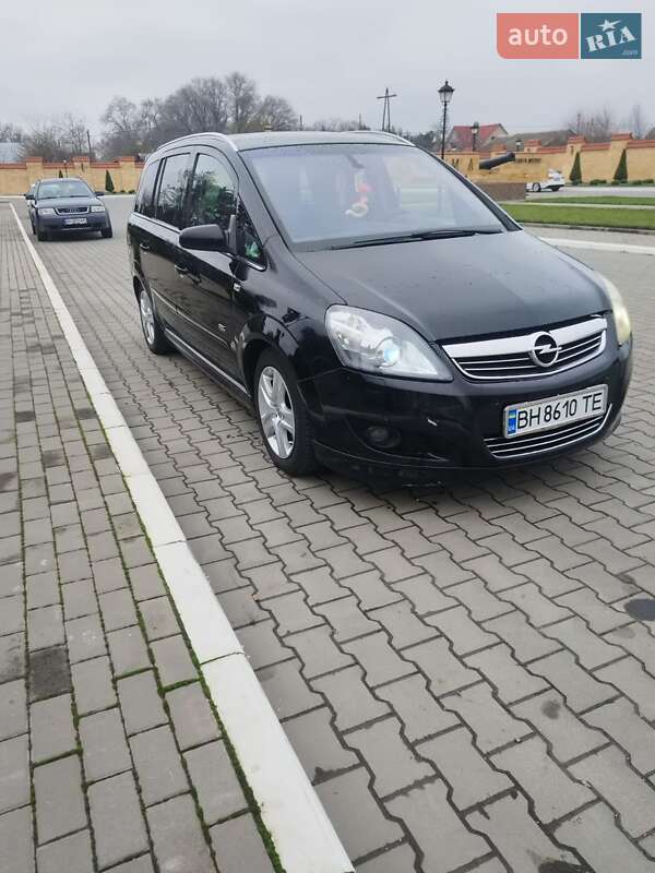 Минивэн Opel Zafira 2008 в Измаиле