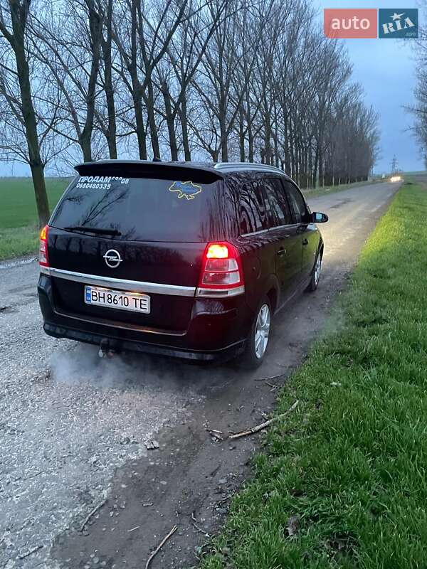 Минивэн Opel Zafira 2008 в Измаиле