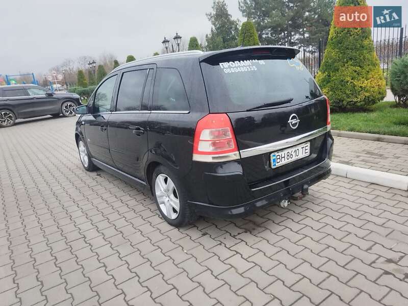 Минивэн Opel Zafira 2008 в Измаиле