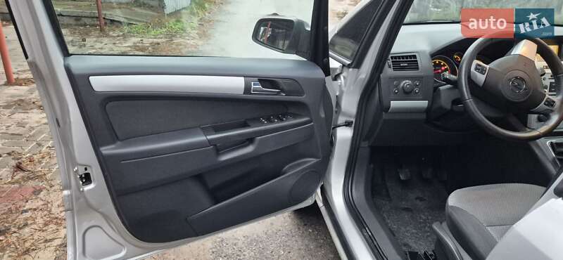 Минивэн Opel Zafira 2009 в Черкассах фото 8 Минивэн Opel Zafira 2009 в Черкассах