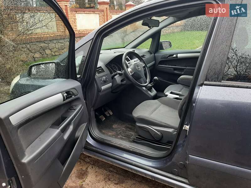 Минивэн Opel Zafira 2009 в Белогородке фото 3 Минивэн Opel Zafira 2009 в Белогородке