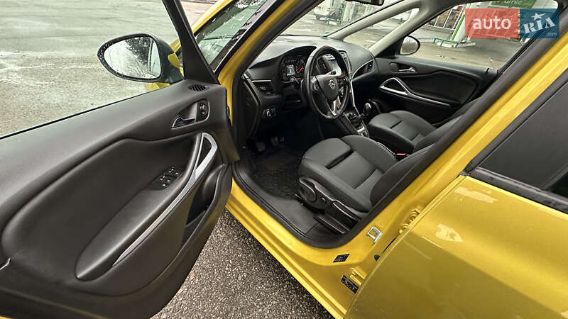 Мінівен Opel Zafira 2018 в Житомирі