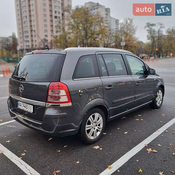 Opel Zafira 2010
