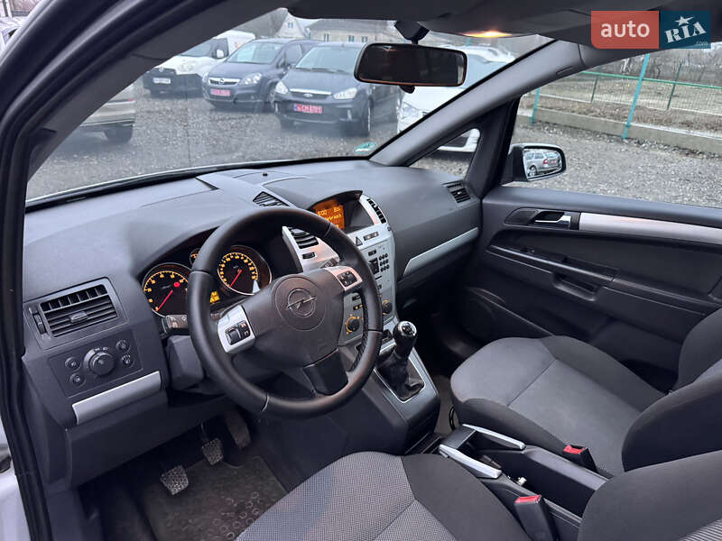 Мінівен Opel Zafira 2010 в Звенигородці