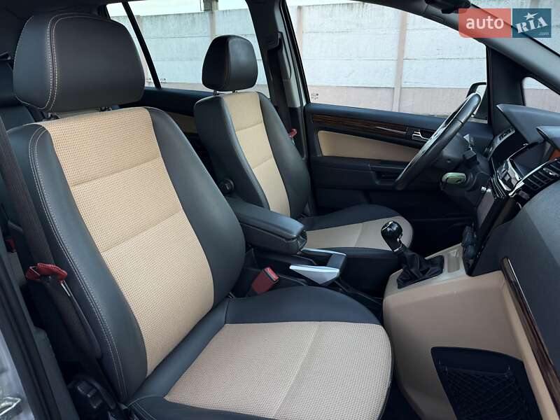 Минивэн Opel Zafira 2011 в Стрые