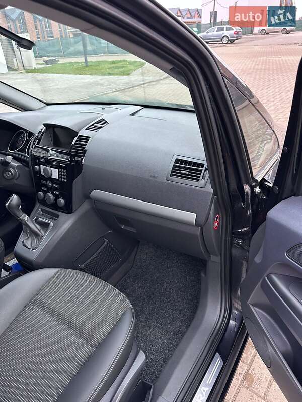 Минивэн Opel Zafira 2010 в Луцке фото 13 Минивэн Opel Zafira 2010 в Луцке