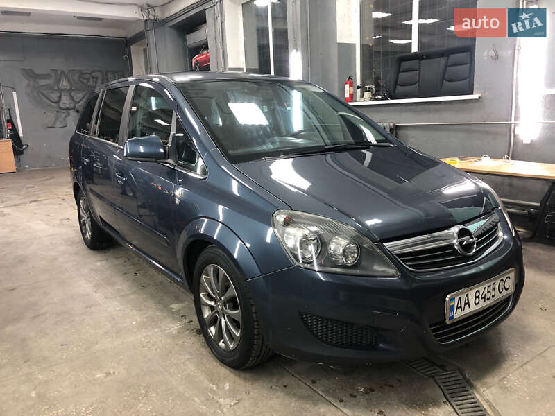 Opel Zafira 2010
