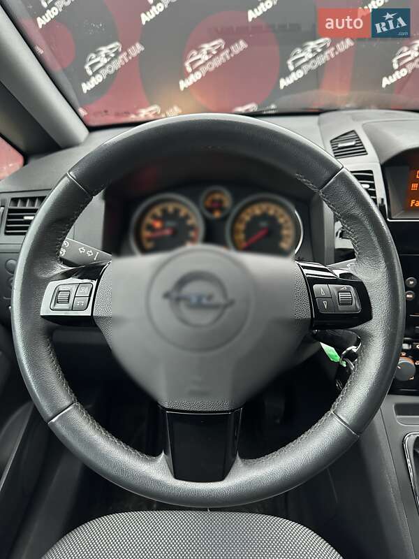 Мінівен Opel Zafira 2011 в Сумах
