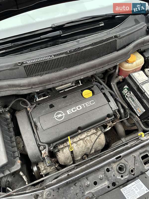 Мінівен Opel Zafira 2011 в Сумах