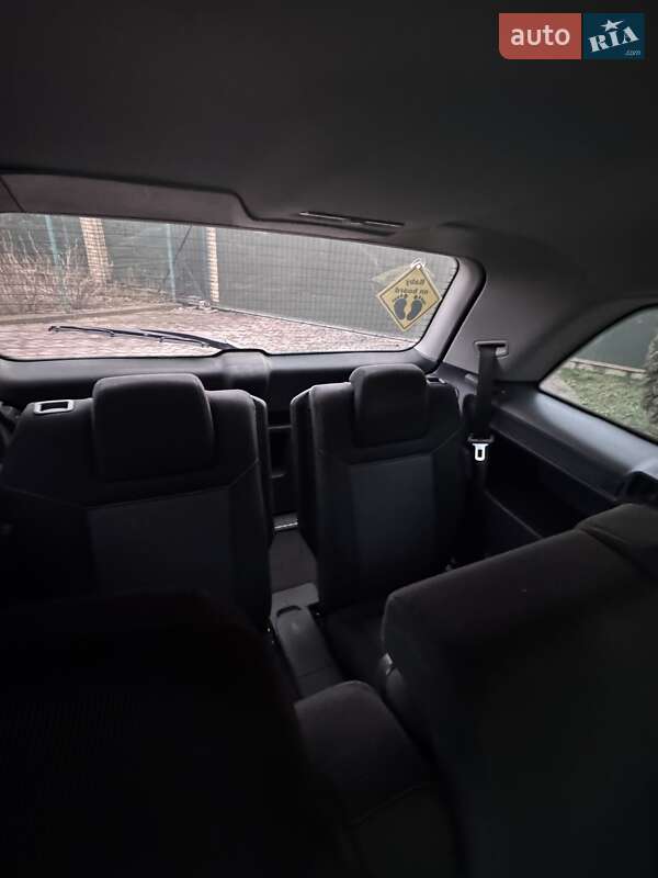 Минивэн Opel Zafira 2008 в Черновцах