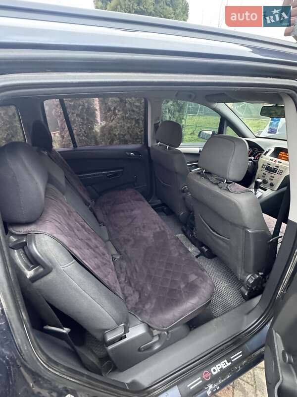 Минивэн Opel Zafira 2008 в Черновцах