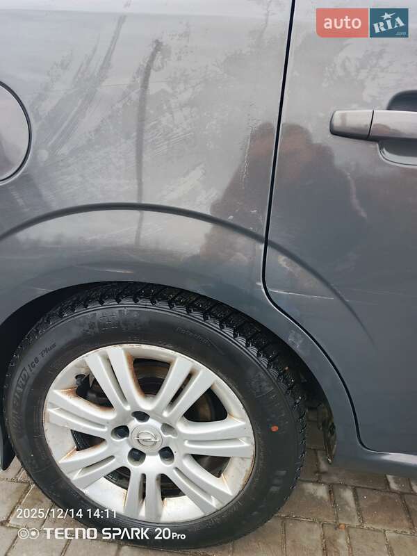 Минивэн Opel Zafira 2013 в Волочиске