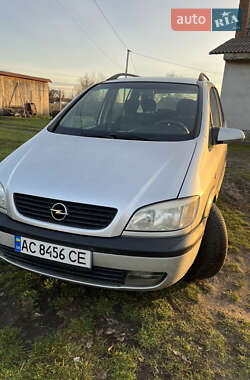 Минивэн Opel Zafira 2002 в Маневичах