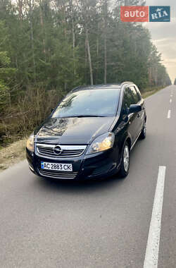 Минивэн Opel Zafira 2012 в Луцке