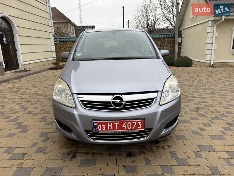 Минивэн Opel Zafira 2009 в Могилев-Подольске
