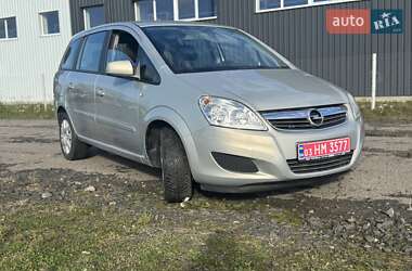 Минивэн Opel Zafira 2009 в Нововолынске
