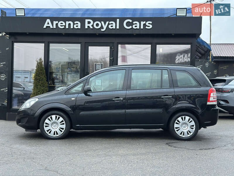 Мінівен Opel Zafira 2010 в Харкові