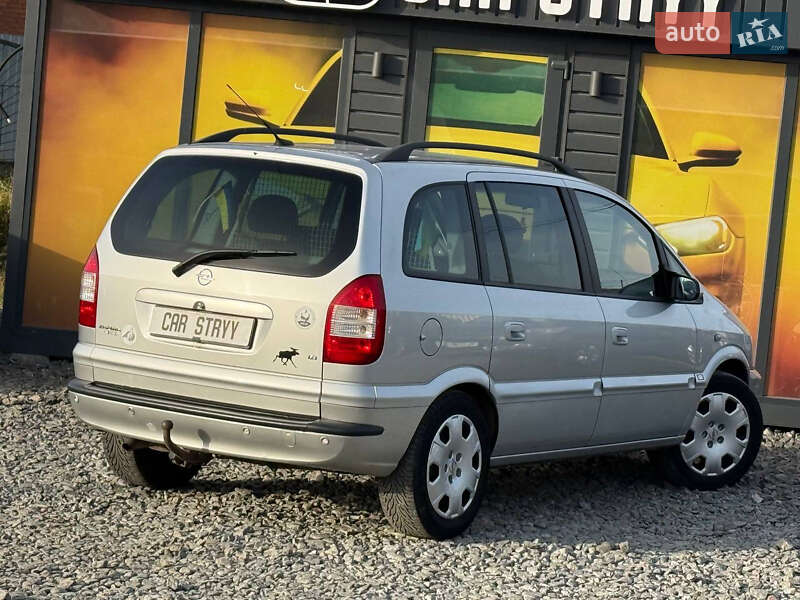 Мінівен Opel Zafira 2004 в Стрию