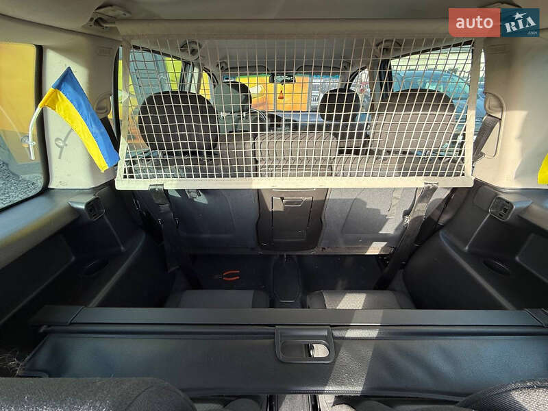 Мінівен Opel Zafira 2004 в Стрию