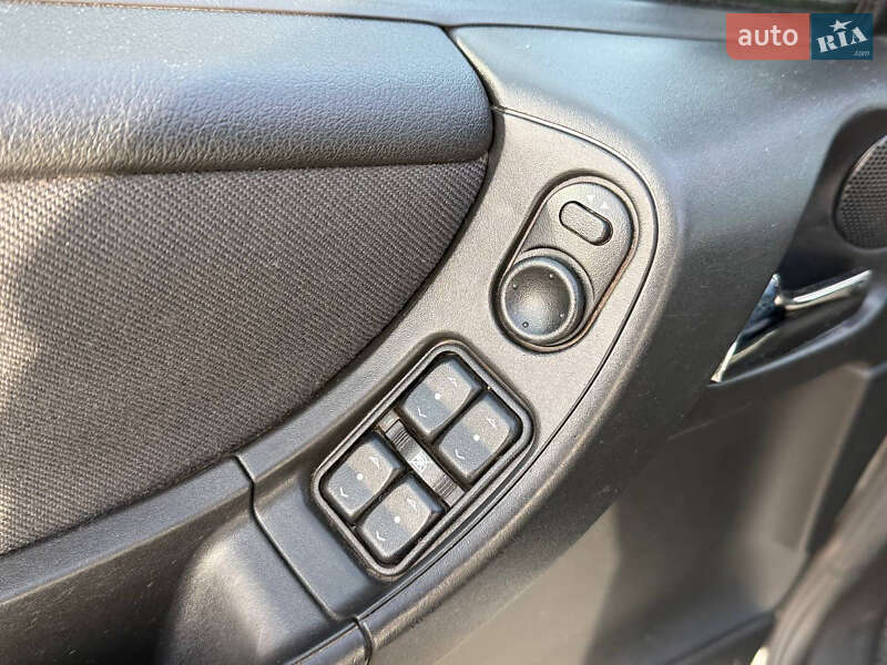 Мінівен Opel Zafira 2004 в Стрию