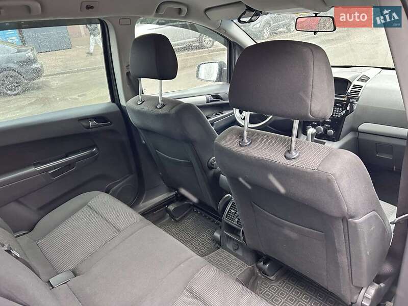 Мінівен Opel Zafira 2010 в Києві