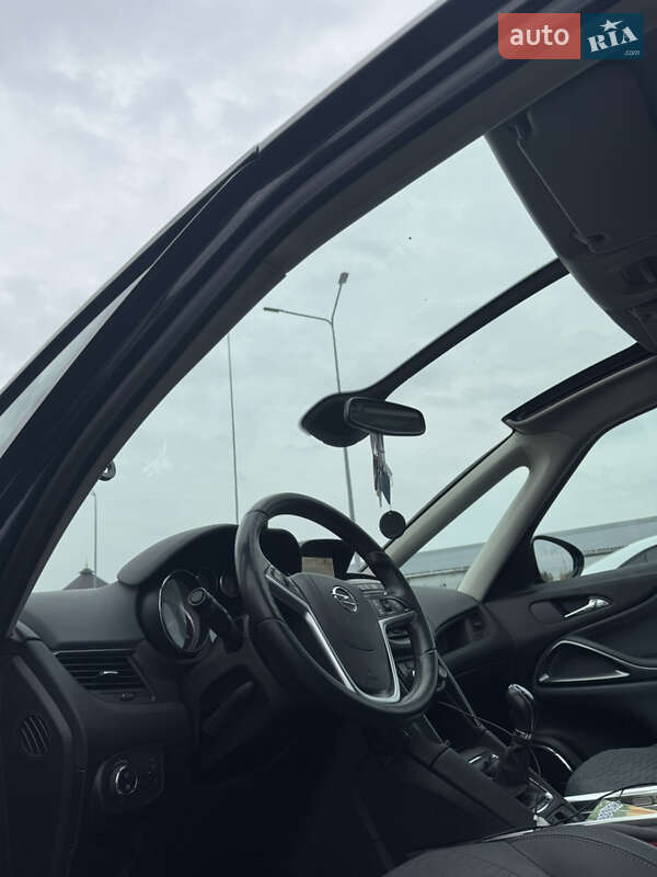 Мінівен Opel Zafira 2012 в Луцьку