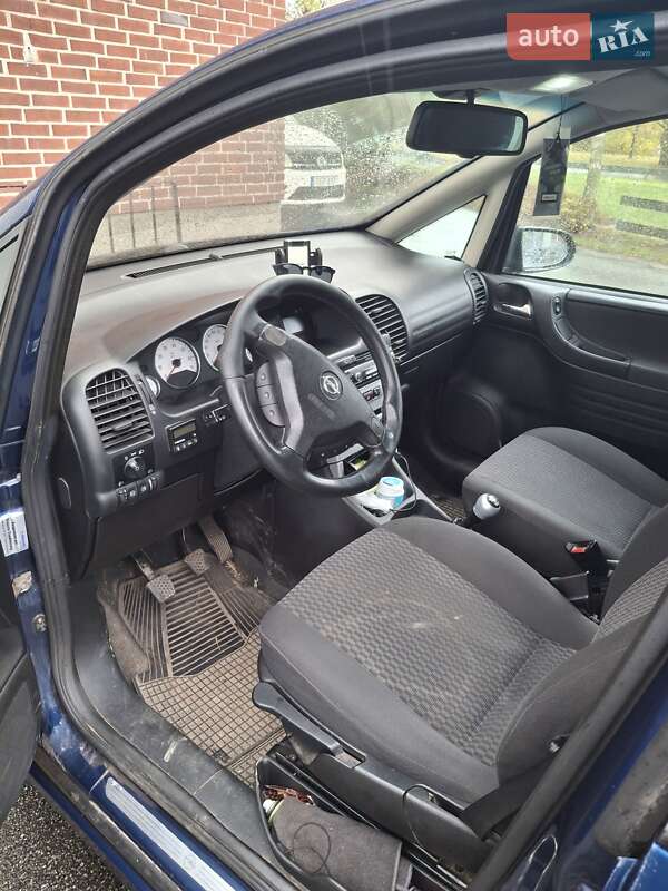 Мінівен Opel Zafira 2004 в Луцьку