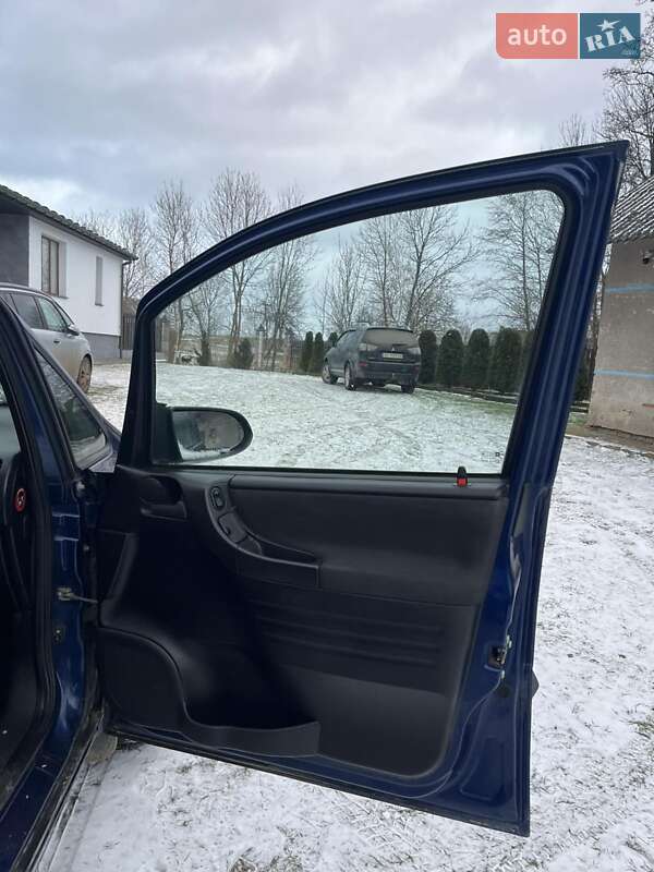 Мінівен Opel Zafira 2005 в Яворові