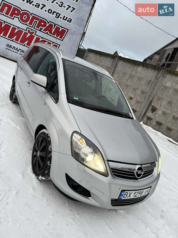 Opel Zafira 2012