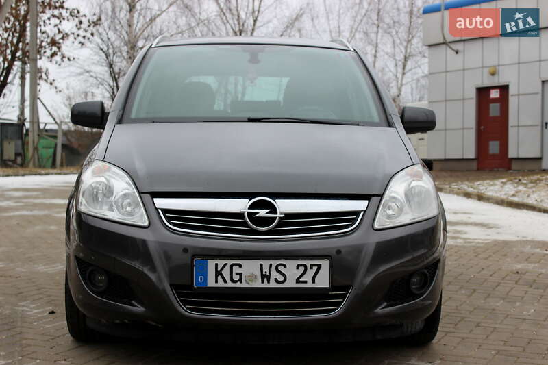 Мінівен Opel Zafira 2010 в Львові