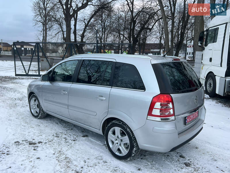 Мінівен Opel Zafira 2013 в Вінниці